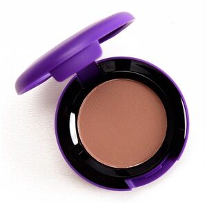 MAC X SELENA “NO ME QUEDA MAS” EYESHADOW
